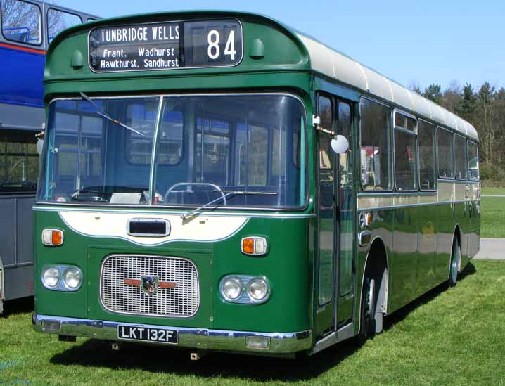 Maidstone & District Leyland Panther Strachan 3132